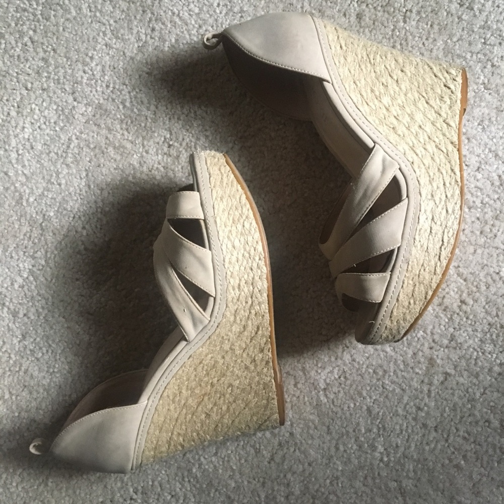 Also wedge heels
